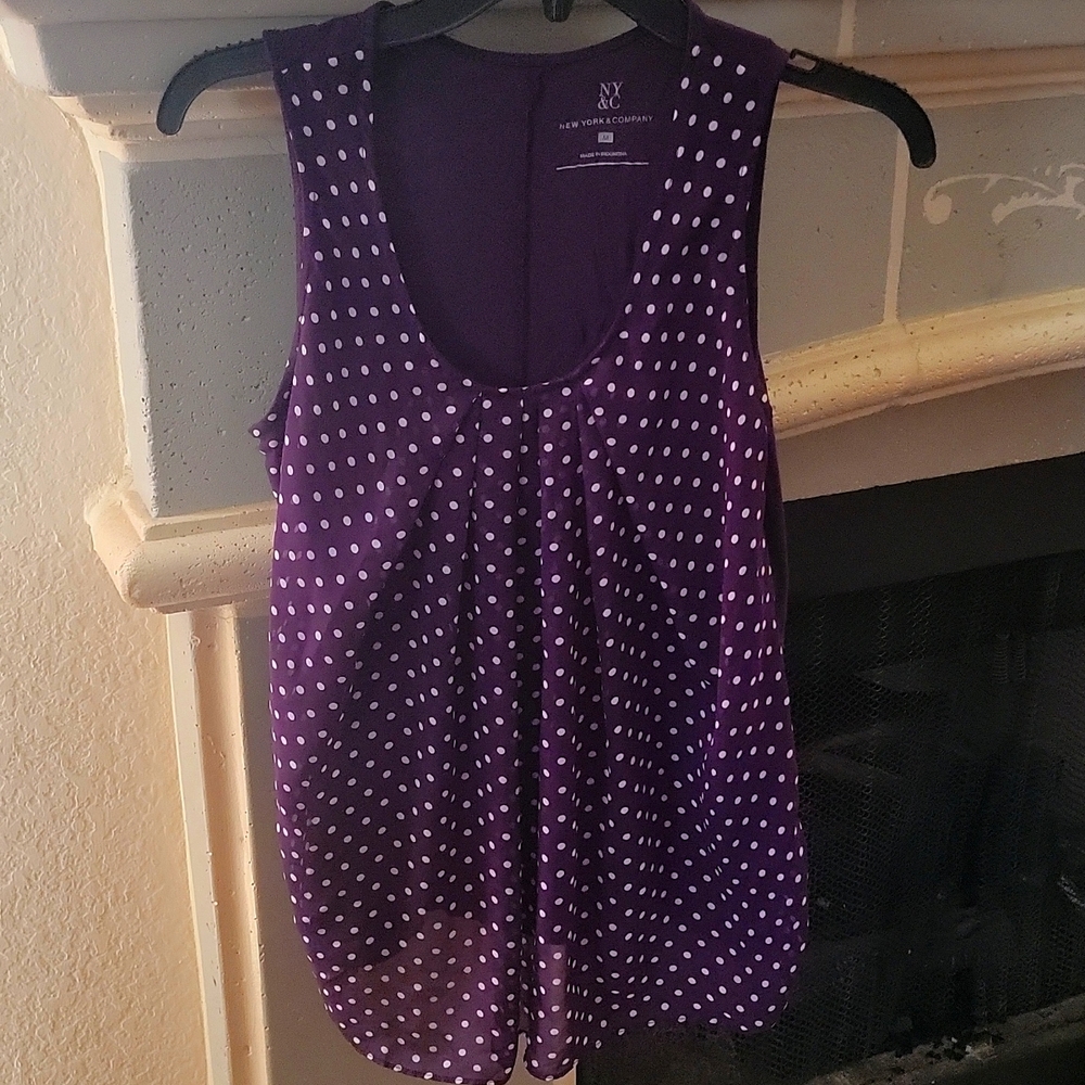 Sleeveless blouse